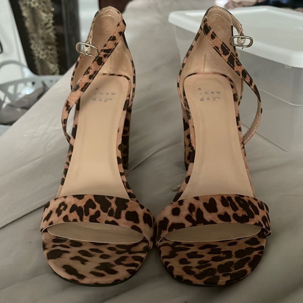 A. New Day heels